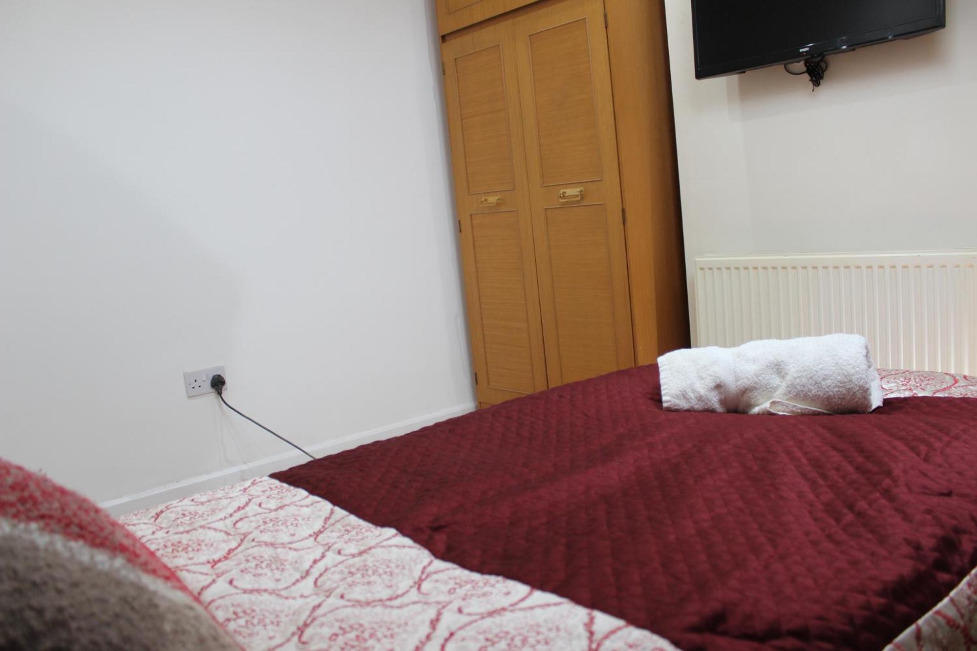 לידס Mother-In-Law Guest House Hotel Leeds מראה חיצוני תמונה