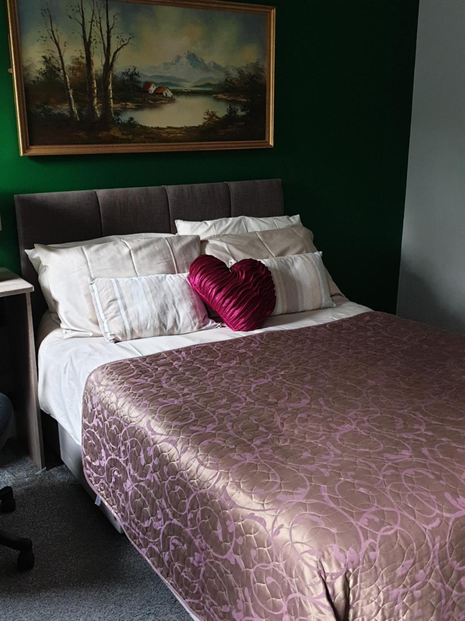 לידס Mother-In-Law Guest House Hotel Leeds מראה חיצוני תמונה